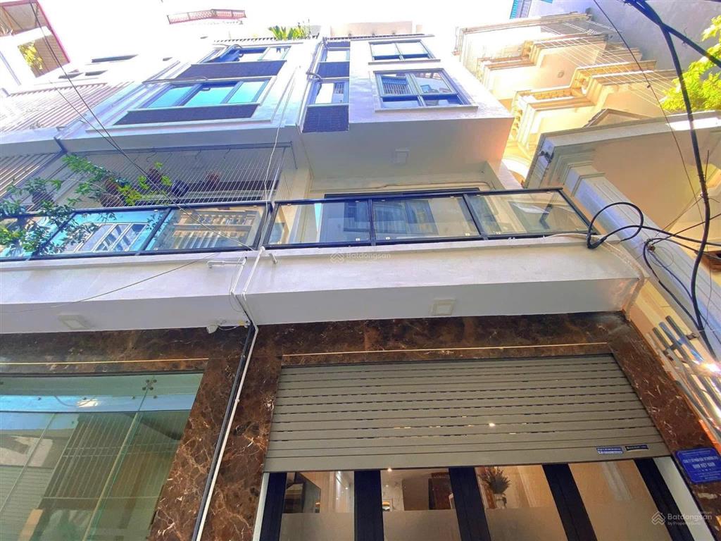 Cho thuê phòng 1 ngủ, 1 khách, bếp, 1 wc, 50m2 đầy đủ tiện nghi có thang máy