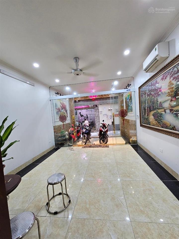 Bán gấp nhà 50m2 mễ trì giá chỉ 6,8 tỷ, nhà 4 tầng mặt tiền hơn 6m
