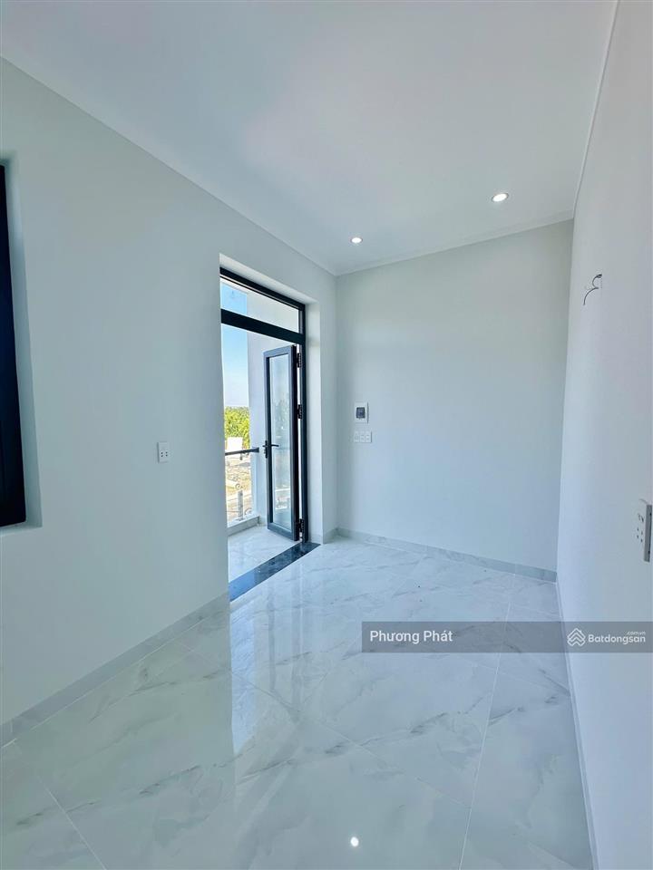 Bán gấp nhà lầu chính chủ sổ riêng thổ cư giá rẻ gần chợ thạnh phú, tt 449tr nhận nhà ở ngay