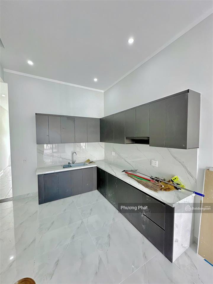 Bán gấp nhà lầu chính chủ sổ riêng thổ cư giá rẻ gần chợ thạnh phú, tt 449tr nhận nhà ở ngay