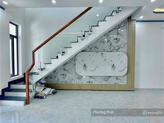 Bán gấp nhà 1 trệt 1 lầu sổ riêng thổ cư 100% giá rẻ gần chợ thạnh phú, tt 568tr nhận nhà ở ngay