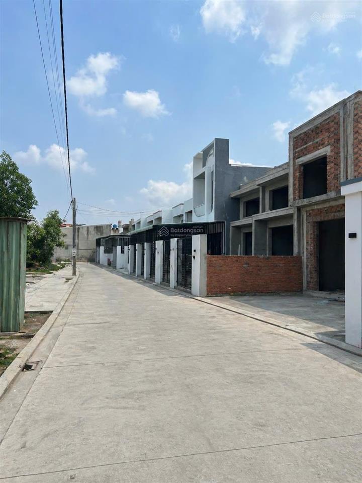 Bán gấp đất sổ riêng thổ cư, gần trường thcs thạnh phú, tt 268tr nhận nền ngay còn lại bank hỗ trợ