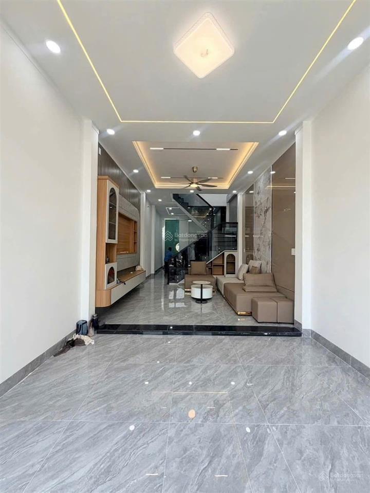 Bán gấp nhà 1 trệt 1 lầu sổ riêng thổ cư 100% gần chợ nhỏ tân hiệp, tt 1,1 tỷ nhận nhà ở ngay