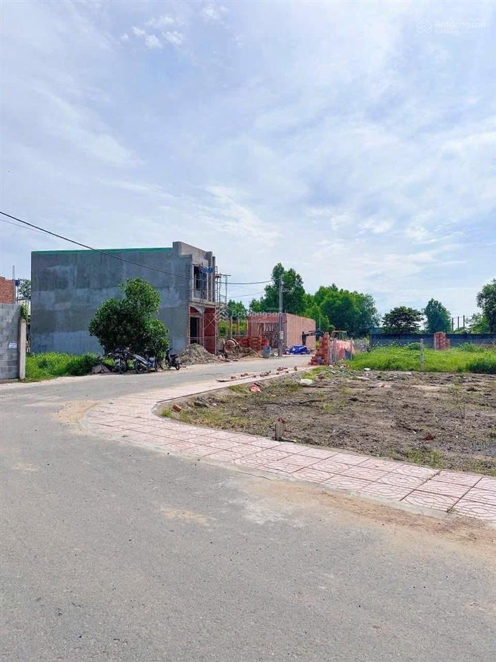 Bán gấp kho xưởng rộng 1000m² thuận tiện kinh doanh cho thuê hoặc sản xuất tại địa phương