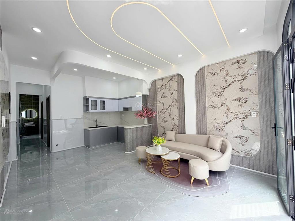 Bán gấp nhà sổ riêng thổ cư 100% sát bờ kè gần kdl bửu long