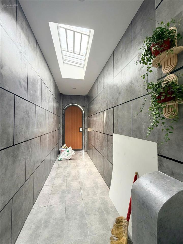 Bán gấp nhà sổ riêng thổ cư 100% sát bờ kè gần kdl bửu long