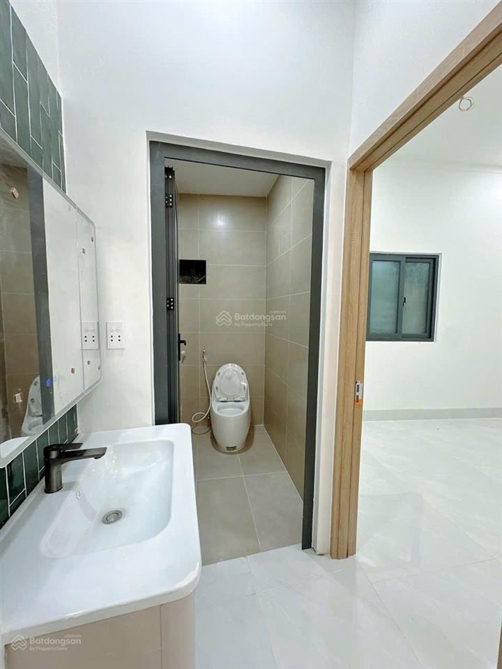 Bán gấp nhà 1 trệt 1 lầu sổ riêng thổ cư 100% gần công viên biên hùng, tt 979tr nhận nhà ở ngay