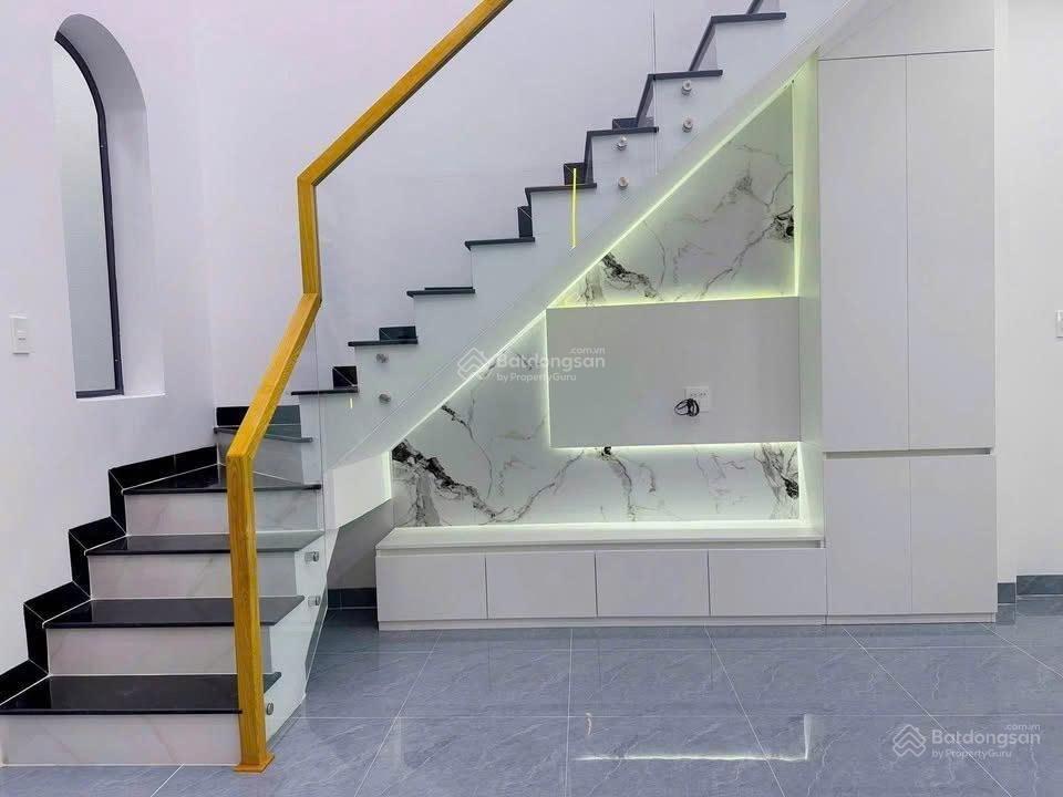 Bán gấp nhà gác lửng đúc kiên cố ngay sau trường tiểu học tân phú cơ sở 2. tt 499tr nhận nhà ở ngay