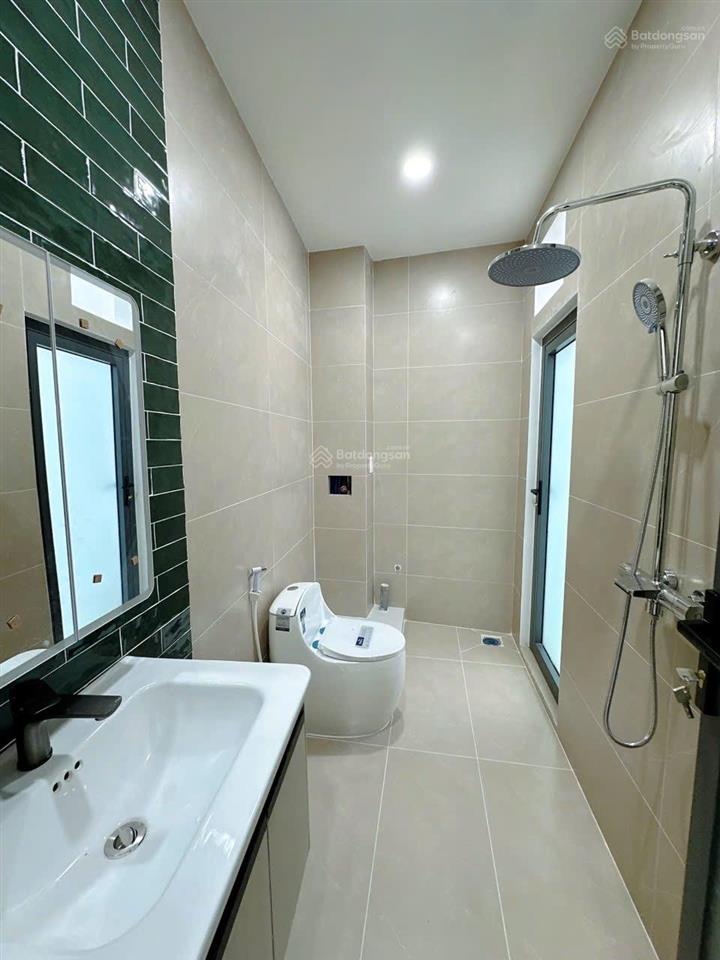 Bán gấp nhà 1 trệt 1 lầu sổ riêng thổ cư 100% ngay trung tâm biên hoà, gần siêu thị mega market