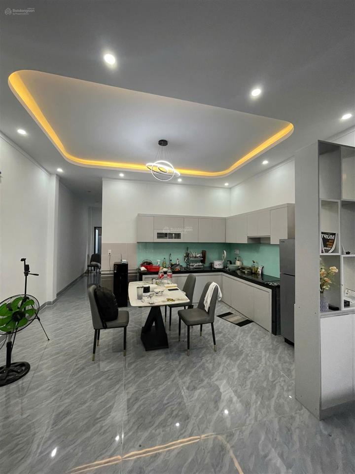 Bán gấp nhà 1 trệt 1 lửng đúc chính chủ sổ riêng thổ cư 100%, 1 sẹc hẻm đường văn phương