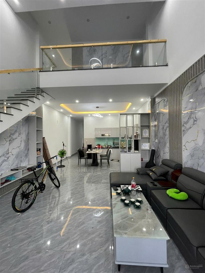 Bán gấp nhà 1 trệt 1 lửng đúc chính chủ sổ riêng thổ cư 100%, 1 sẹc hẻm đường văn phương