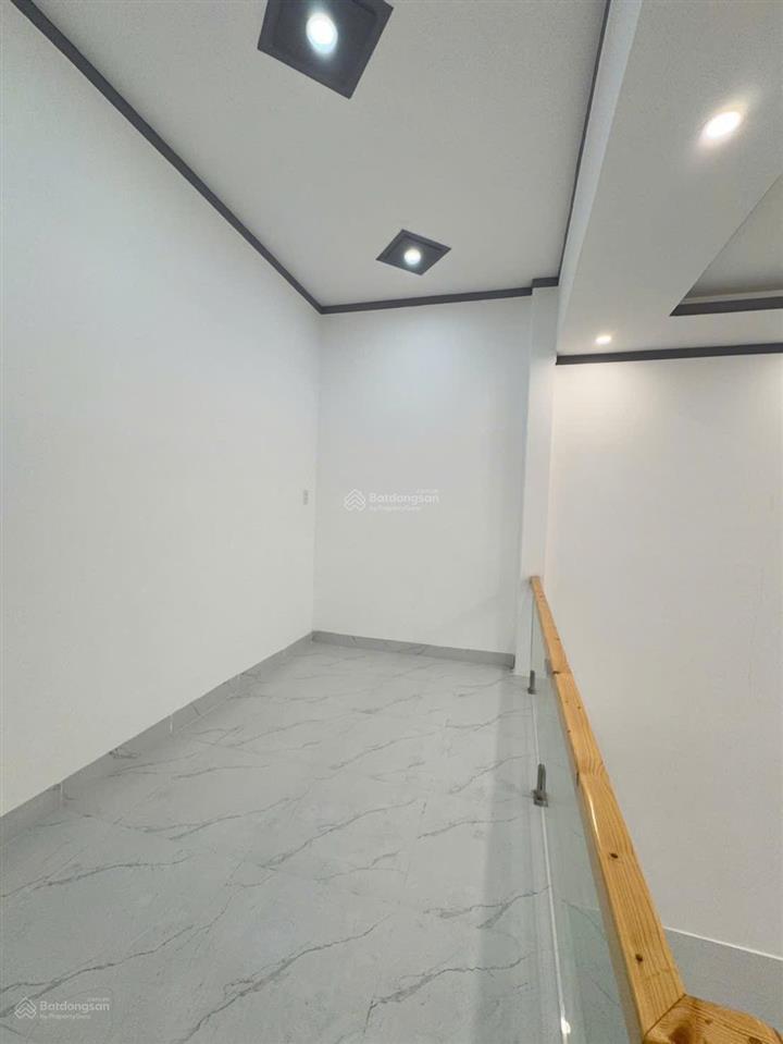 Bán gấp nhà 1 trệt 1 lửng đúc sân xe hơi sổ riêng thổ cư 100% gần ubnd phường trảng dài mới