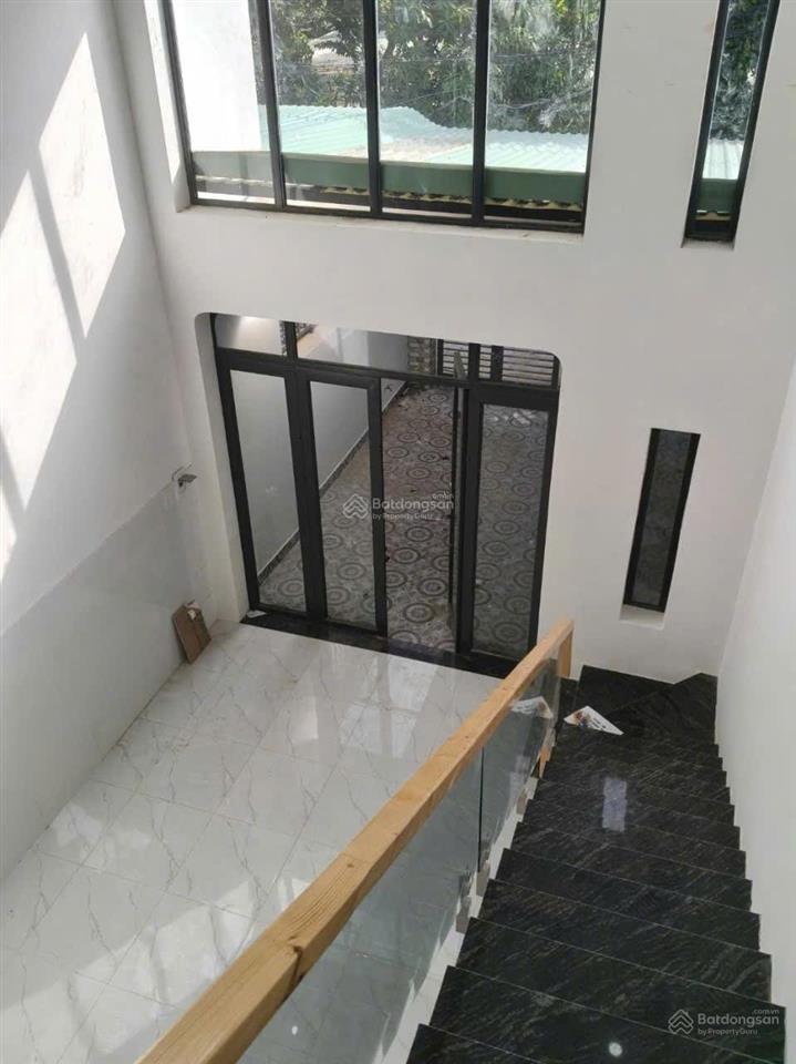 Bán gấp nhà 1 trệt 1 lửng đúc sân xe hơi sổ riêng thổ cư 100% gần ubnd phường trảng dài mới