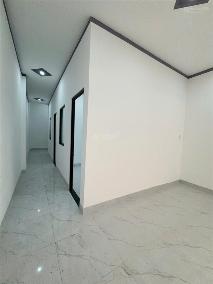 Bán gấp nhà 1 trệt 1 lửng đúc sân xe hơi sổ riêng thổ cư 100% gần ubnd phường trảng dài mới