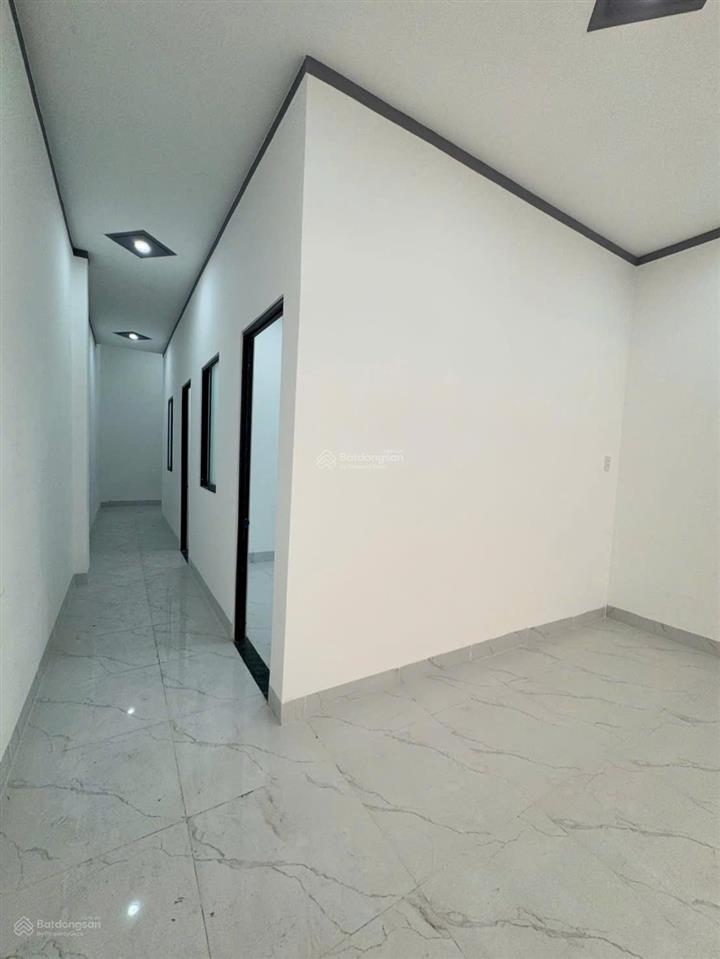 Bán gấp nhà 1 trệt 1 lửng sân xe hơi, sổ riêng thổ cư gần chùa từ đức cách cty changshin chỉ 5 phút