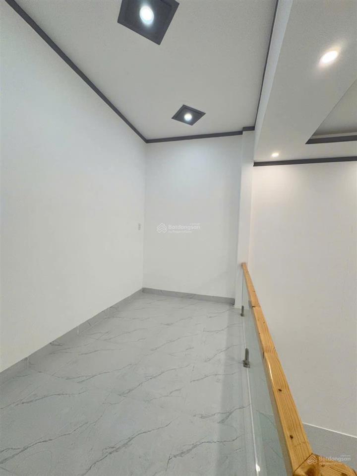 Bán gấp nhà 1 trệt 1 lửng sân xe hơi, sổ riêng thổ cư gần chùa từ đức cách cty changshin chỉ 5 phút
