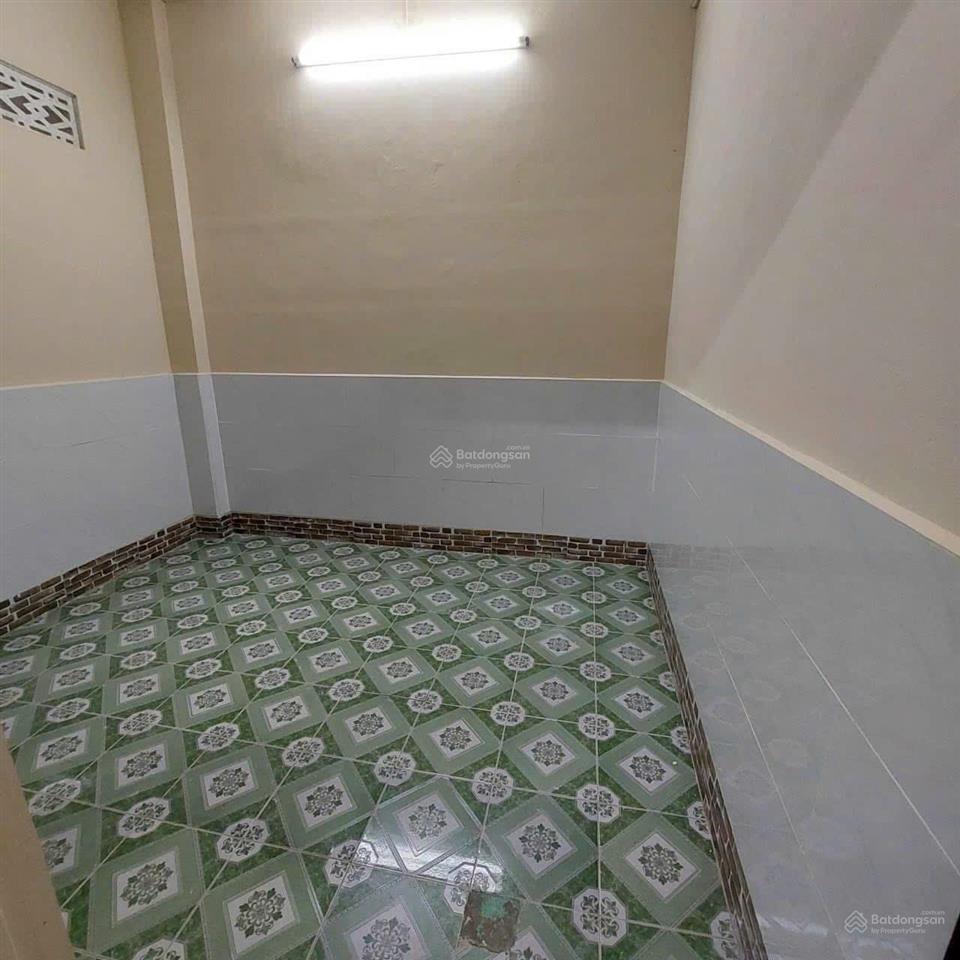 Cho thuê gấp nhà sẵn riêng nguyên căn dọn vào ở ngay gần ubnd bửu long (cũ)