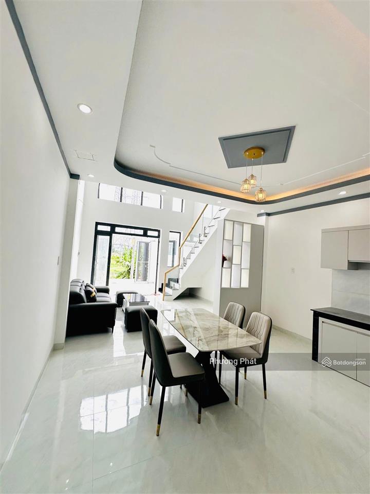 Bán gấp nhà 1 trệt 1 lửng sân xe hơi sổ riêng thổ cư 100% gần cây xăng 75, tt 349tr nhận nhà ở ngay