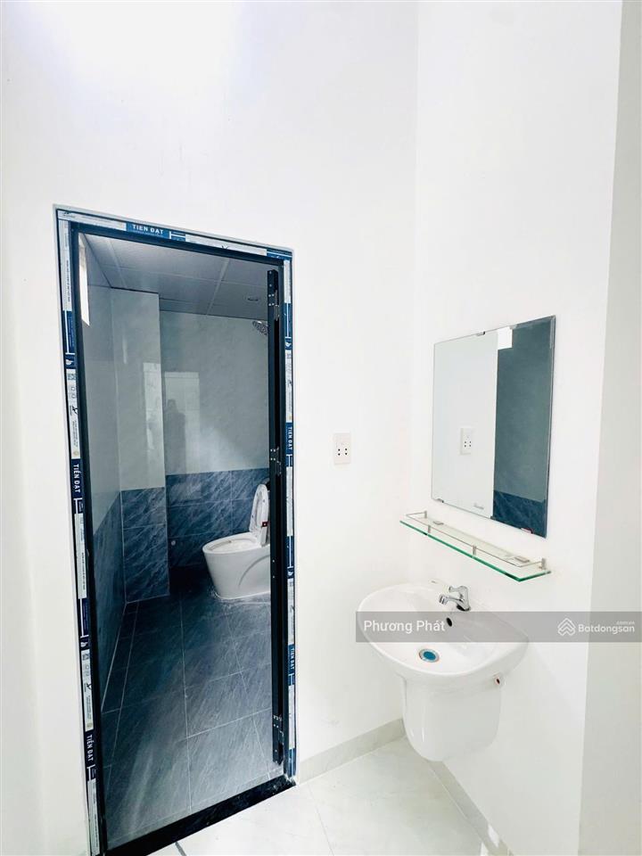 Bán gấp nhà 1 trệt 1 lửng sân xe hơi sổ riêng thổ cư 100% gần cây xăng 75, tt 349tr nhận nhà ở ngay
