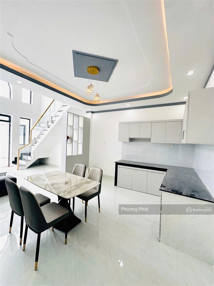 Bán gấp nhà 1 trệt 1 lửng sân xe hơi sổ riêng thổ cư 100% gần cây xăng 75, tt 349tr nhận nhà ở ngay