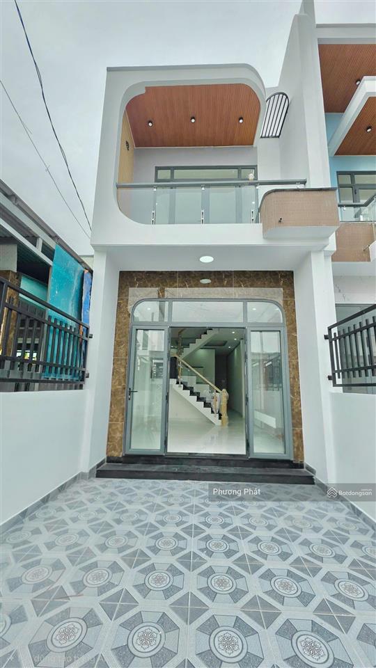 Bán gấp nhà 1 trệt 1 lầu sổ riêng thổ cư 100% giá rẻ hẻm 1 sẹt phi trường, cách chợ tân bình chỉ 5p