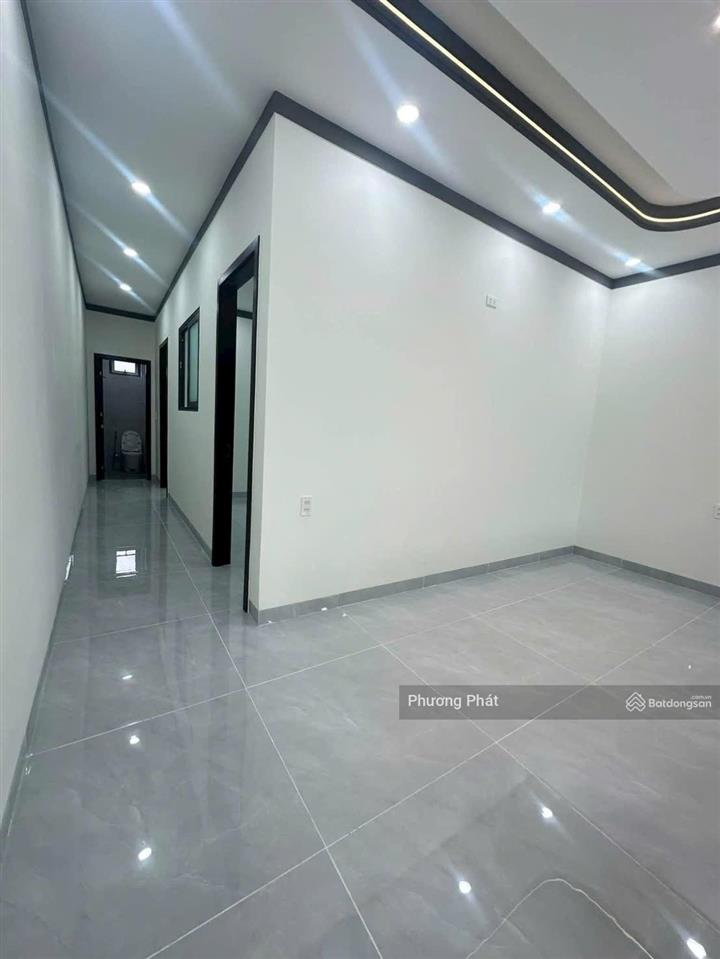 Chỉ 389tr nhận ngay nhà 1 trệt 1 lửng sân xe hơi sổ riêng thổ cư 100% ngay sau ubnd p. tân triều
