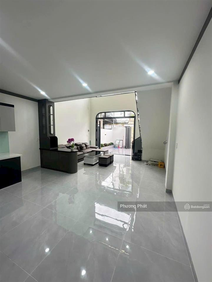 Chỉ 389tr nhận ngay nhà 1 trệt 1 lửng sân xe hơi sổ riêng thổ cư 100% ngay sau ubnd p. tân triều