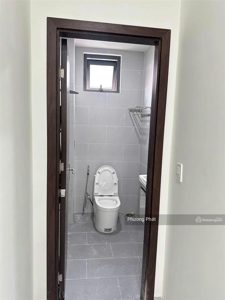 Bán gấp nhà 1 trệt 1 lửng đúc mới xây kiên cố sổ hồng riêng thổ cư 100% ngay công viên biên hùng