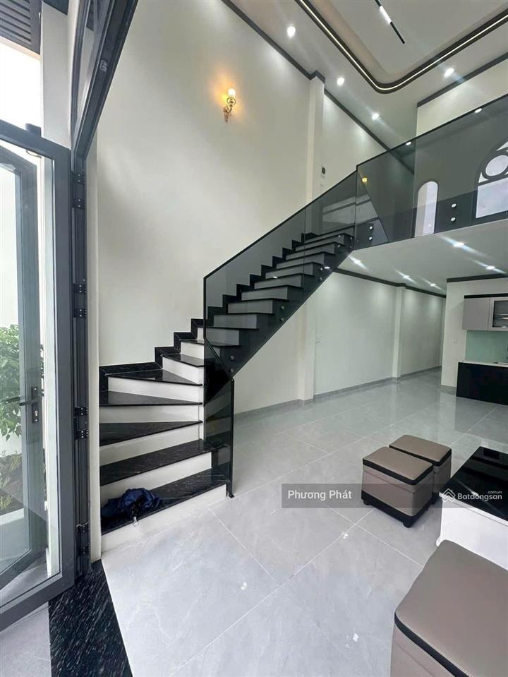 Bán gấp nhà 1 trệt 1 lửng đúc mới xây kiên cố sổ hồng riêng thổ cư 100% ngay công viên biên hùng