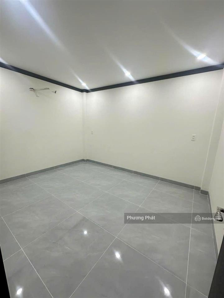 Bán gấp nhà 1 trệt 1 lửng đúc mới xây kiên cố sổ hồng riêng thổ cư 100% ngay công viên biên hùng