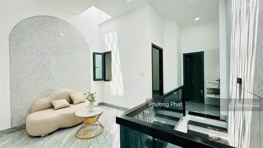 Bán gấp nhà 1 trệt 1 lầu sổ riêng thổ cư, sau hành chính công trảng dài, tt 999tr nhận nhà ở ngay