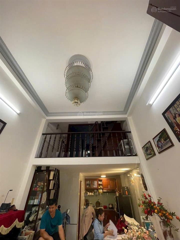 Bán nhà nguyễn trọng tuyển  phú nhuận  sau căn mặt tiền  30m2  3 tầng