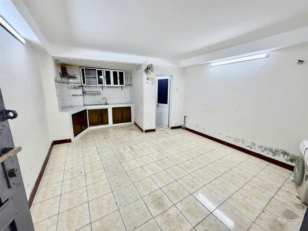Bán nhà mặt tiền 81 cô giang, p1, phú nhuận  nở hậu tài lộc  47m2  4 lầu