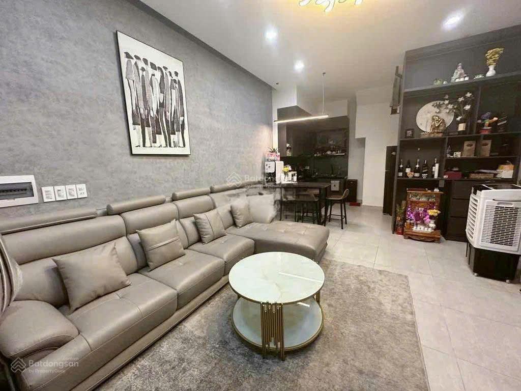Bán nhà 496/ dương quảng hàm, p6, gò vấp  nhà mới 2 lầu  4pn