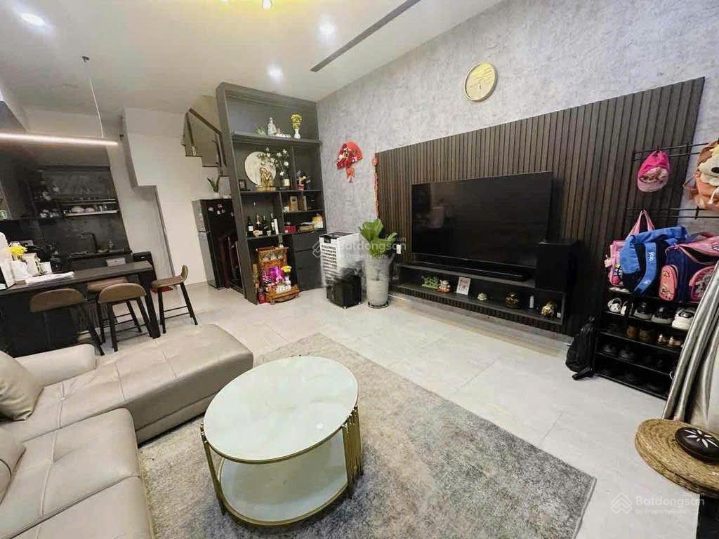 Bán nhà 496/ dương quảng hàm, p6, gò vấp  nhà mới 2 lầu  4pn