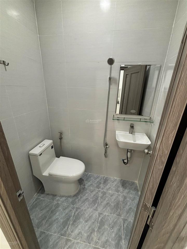 Bán nhà mới nở hậu 2 tầng ngay chợ phạm văn hai chỉ 6,45tỷ
