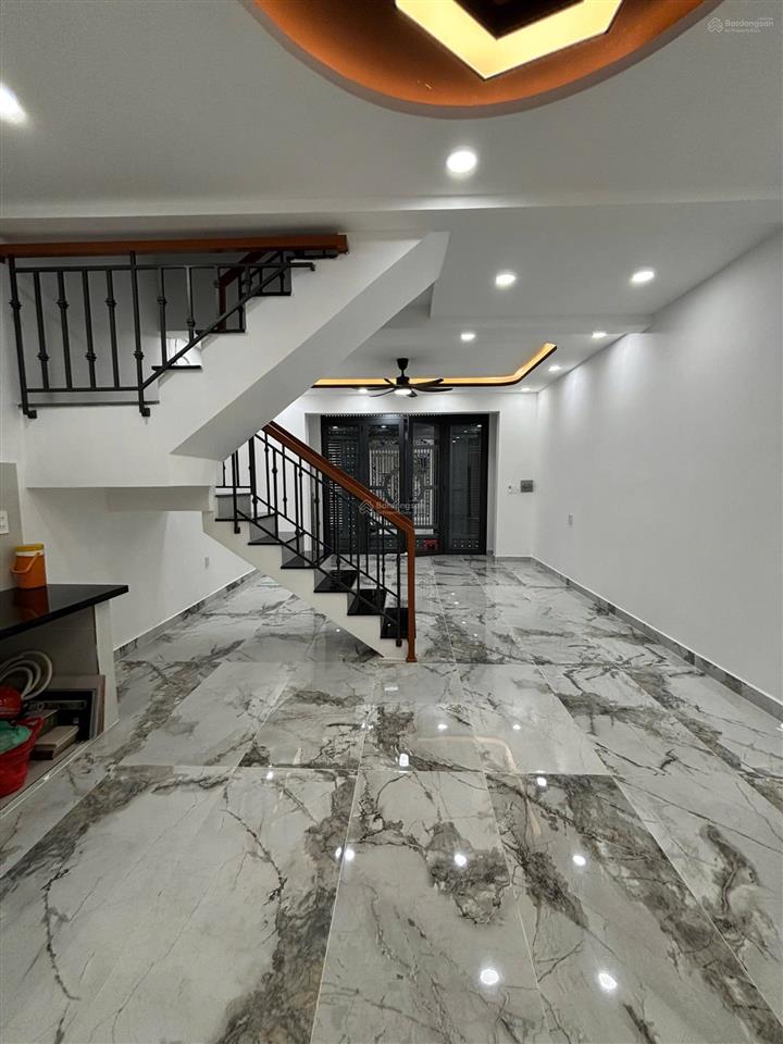 Bán nhà mới nở hậu 2 tầng ngay chợ phạm văn hai chỉ 6,45tỷ