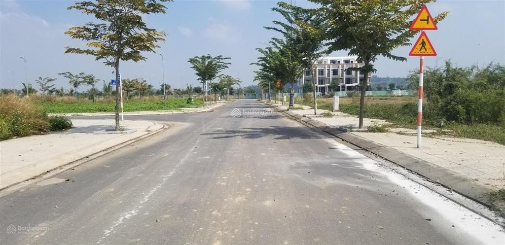 Nền phú gia trung tâm dự án ngang 9met giá chỉ 17,5 triệu/m2 bao hết thuế phí,sổ sẵn sang tên ngay