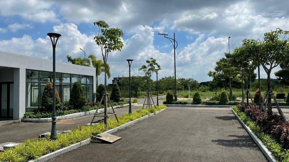 Nền góc khang thịnh ngay tttm 8x20m sổ sẵn giá chỉ 2,99 tỷ bao thuế phí, thiện chí có thương lượng