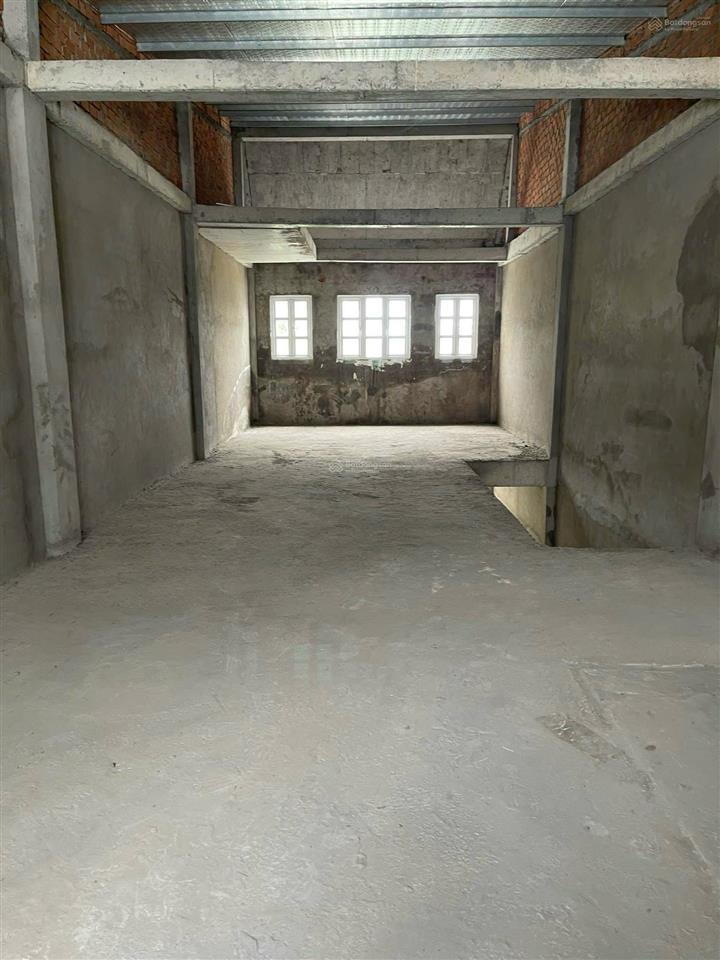 Bán nhà phố liền kề view đẹp tại thăng long home hiệp phước, 5,5 tỷ, 135m²