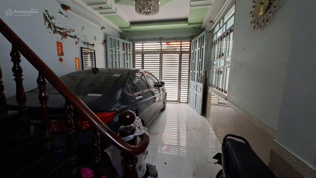 Bán nhà hẻm xe hơi 206/55 phú định, 5,5 tỷ, 42 m2, 2 mặt tiền, xe hơi vô nhà