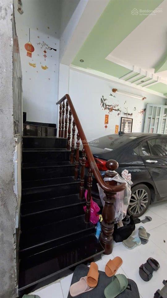 Bán nhà hẻm xe hơi 206/55 phú định, 5,5 tỷ, 42 m2, 2 mặt tiền, xe hơi vô nhà