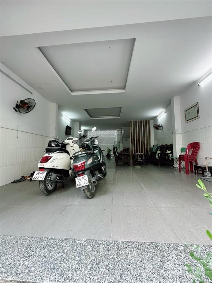 Nhà 3 tầng hẻm xe hơi phan huy ích  tân bình , ngang 5 nở hậu 6,7m nhỉnh 8tỷ , 85m2