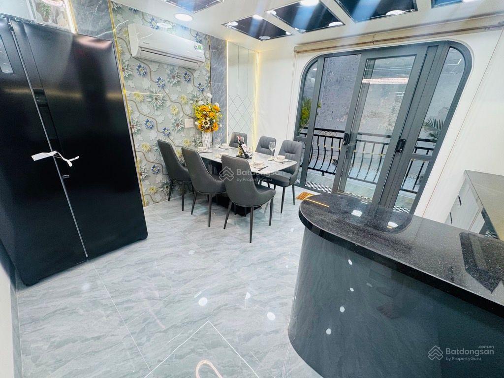 Nhà 5 tầng hẻm xe hơi phan huy ích gò vấp , 4 phòng ngủ  nhỉnh 6tỷ