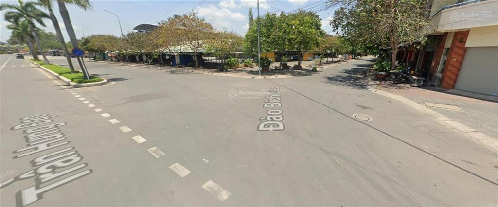 Bán nhà mặt tiền shophouse 5x17 = 85m2. xây 3 tầng  giá 7 tỷ. sổ hồng chính chủ.