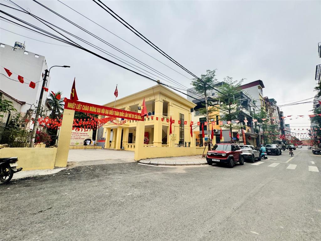 Nhà phú thượng  tây hồ  30m2  5 tầng  cách ô tô tránh 50m  full đồ  ở ngay  giá hơn 7 tỷ