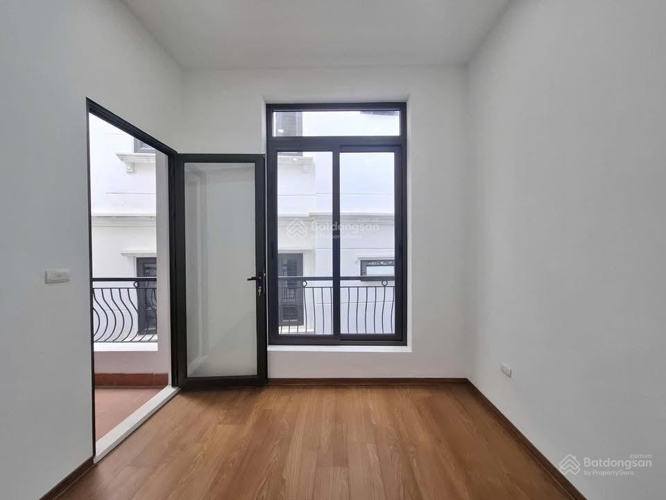 Bán nhà an dương vương  tây hồ  72m2  cách ô tô tránh 100m  ngõ thông  ở ngay  giá hơn 12 tỷ