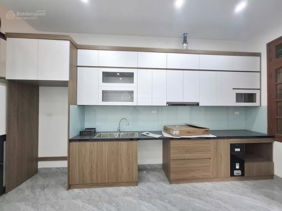 Bán nhà an dương vương  tây hồ  72m2  cách ô tô tránh 100m  ngõ thông  ở ngay  giá hơn 12 tỷ