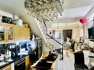 Bán nhà hẻm 4m calmette quận 1. gần chợ bến thành. dt42m2. chỉ 9,9 tỷ.