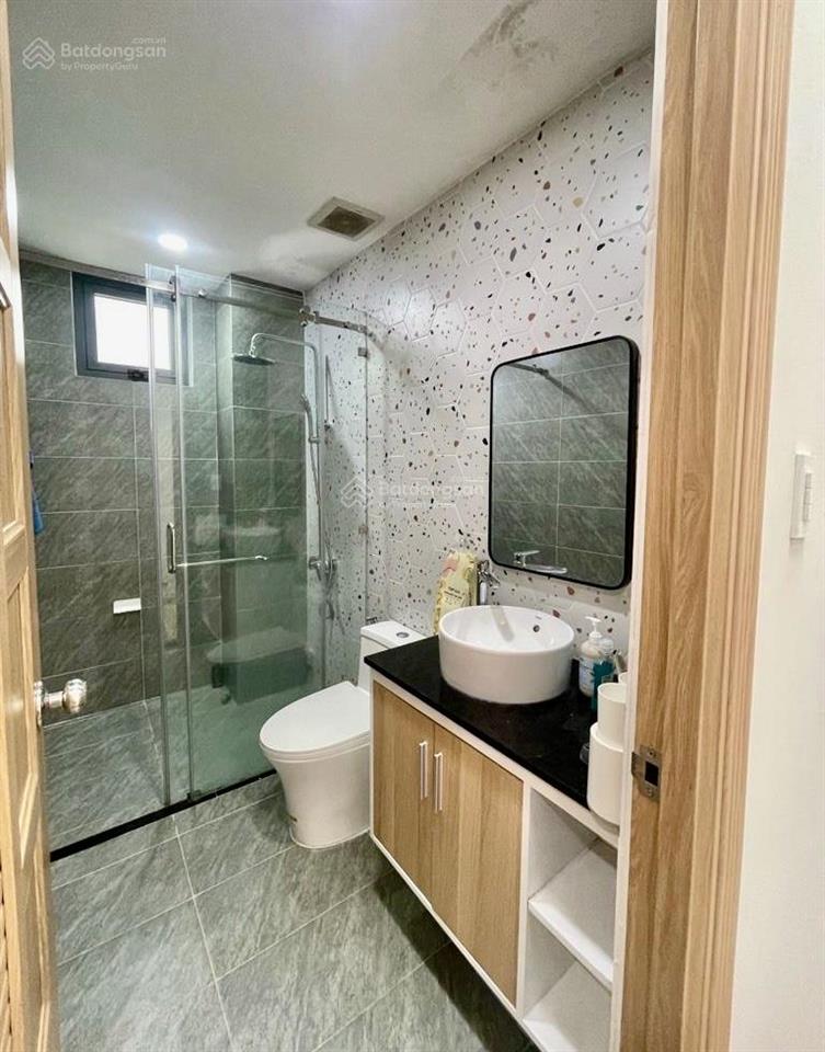 Nhà đẹp hẻm bế văn cấm, quận 7. dt 40m2 (nở hậu). chỉ 4,85 tỷ. gần lotte mart, him lam